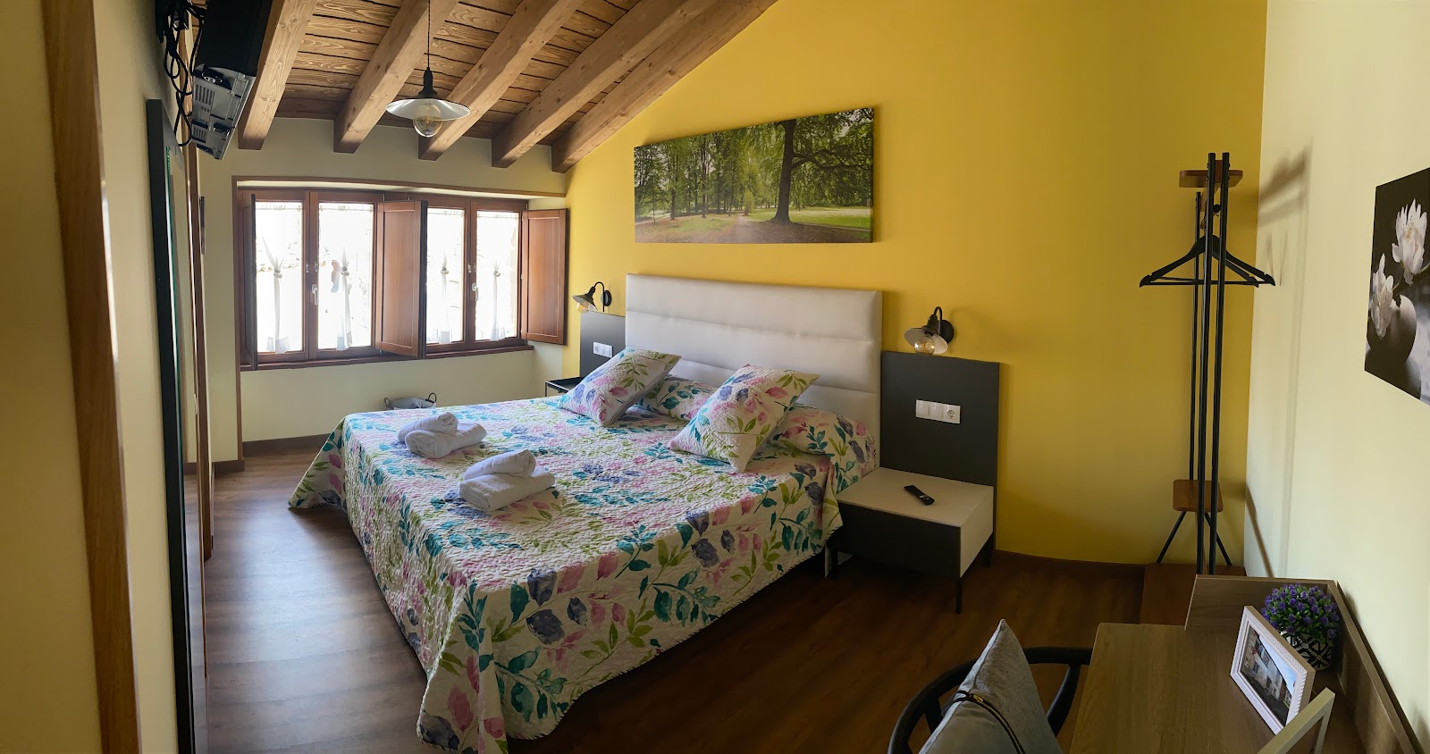 Casa da Cota photo 2, pension accommodation in Airexe on the Camino Frances