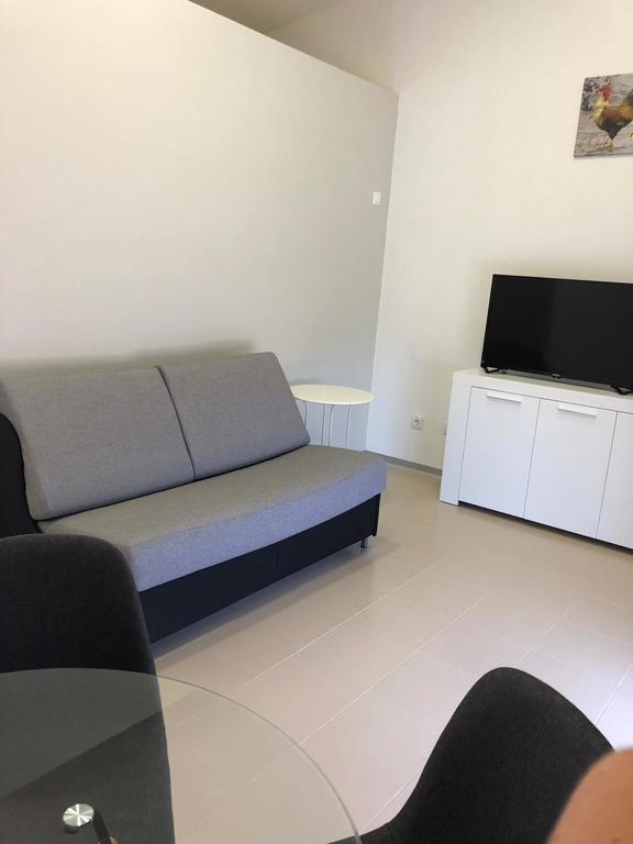 Hotel Camino de Rabé photo 9, accommodation listing in Rabé de las Calzadas on the Camino Frances