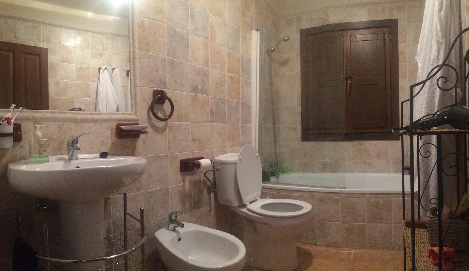 Vivienda vacacional Los Nogales photo 3, villa accommodation in Cuerres on the Camino del Norte