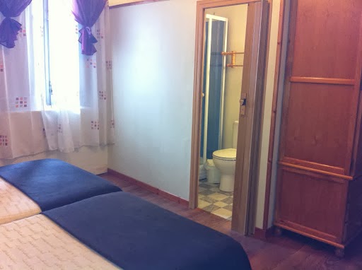Pensión Leyre photo 3, guesthouse accommodation in Pamplona on the Camino Frances