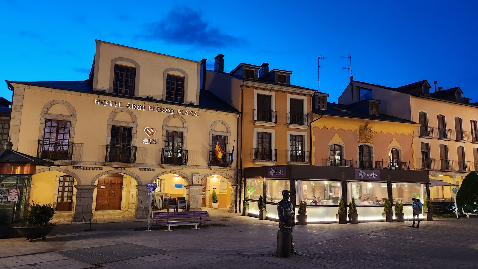 Hotel Aroi Bierzo Plaza photo 5, hotel accommodation in Ponferrada on the Camino Frances