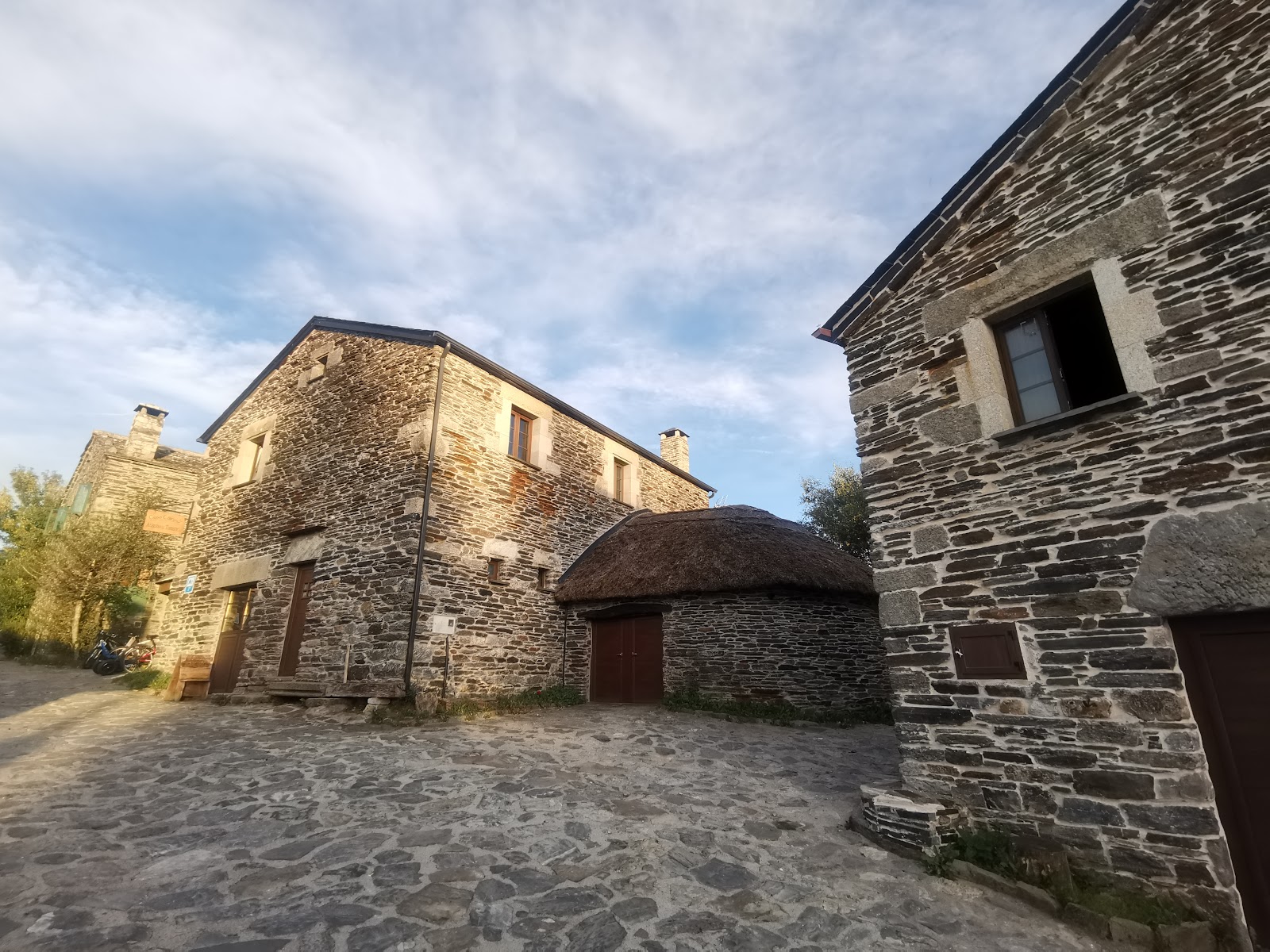 Albergue Atrio, hostel accommodation in Triacastela on the Camino Frances