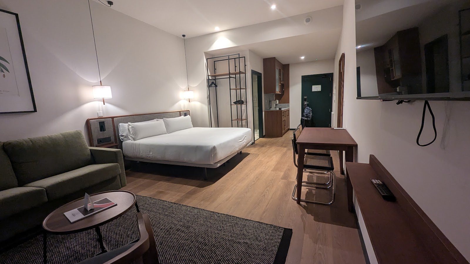 Batimont Suites & Apartments photo 2, apartment accommodation in Bilbao on the Camino del Norte
