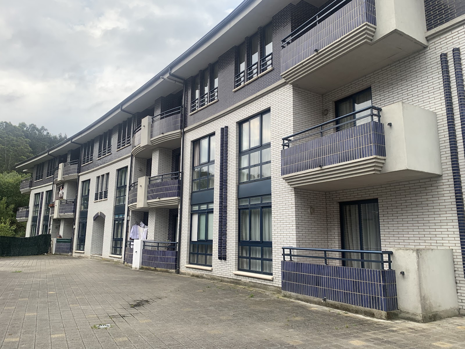 Apartamentos Dunas de Liencres, hotel accommodation in Boo de Piélagos on the Camino del Norte