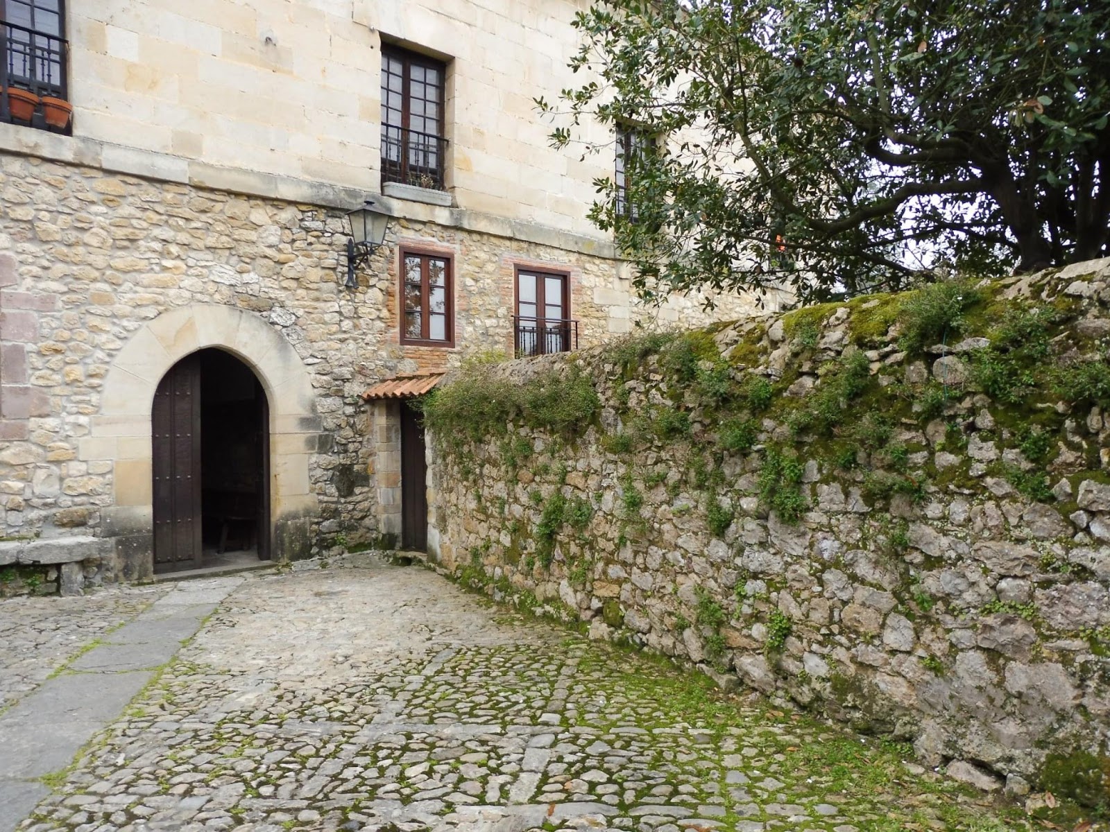 Parador de Santillana del Mar photo 3, hotel accommodation in Santillana del Mar on the Camino del Norte