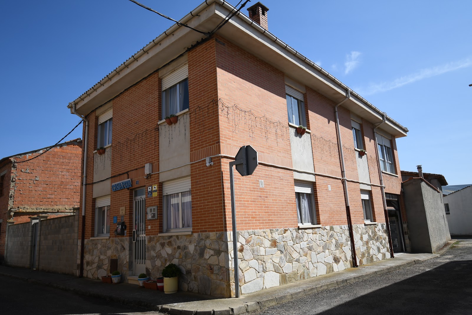 Casa Pita, villa accommodation in San Justo de la Vega on the Camino Frances