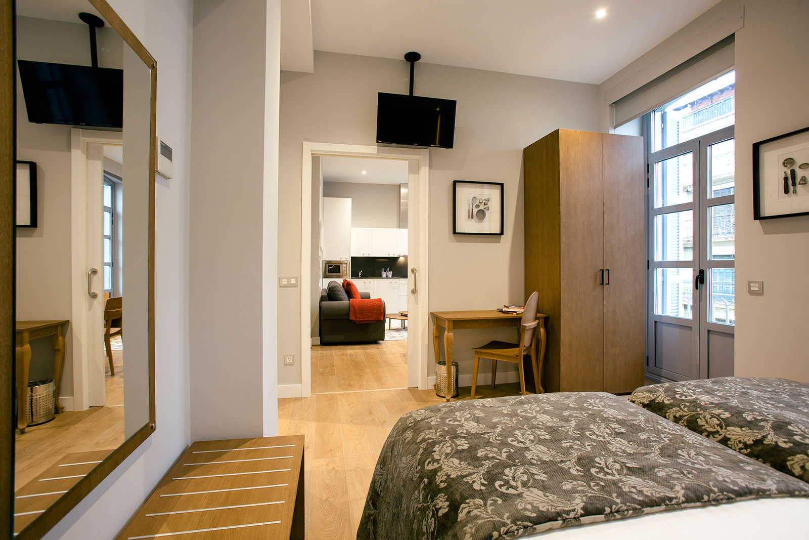 Legazpi Doce Rooms & Suites photo 2, hotel accommodation in San Sebastian on the Camino del Norte