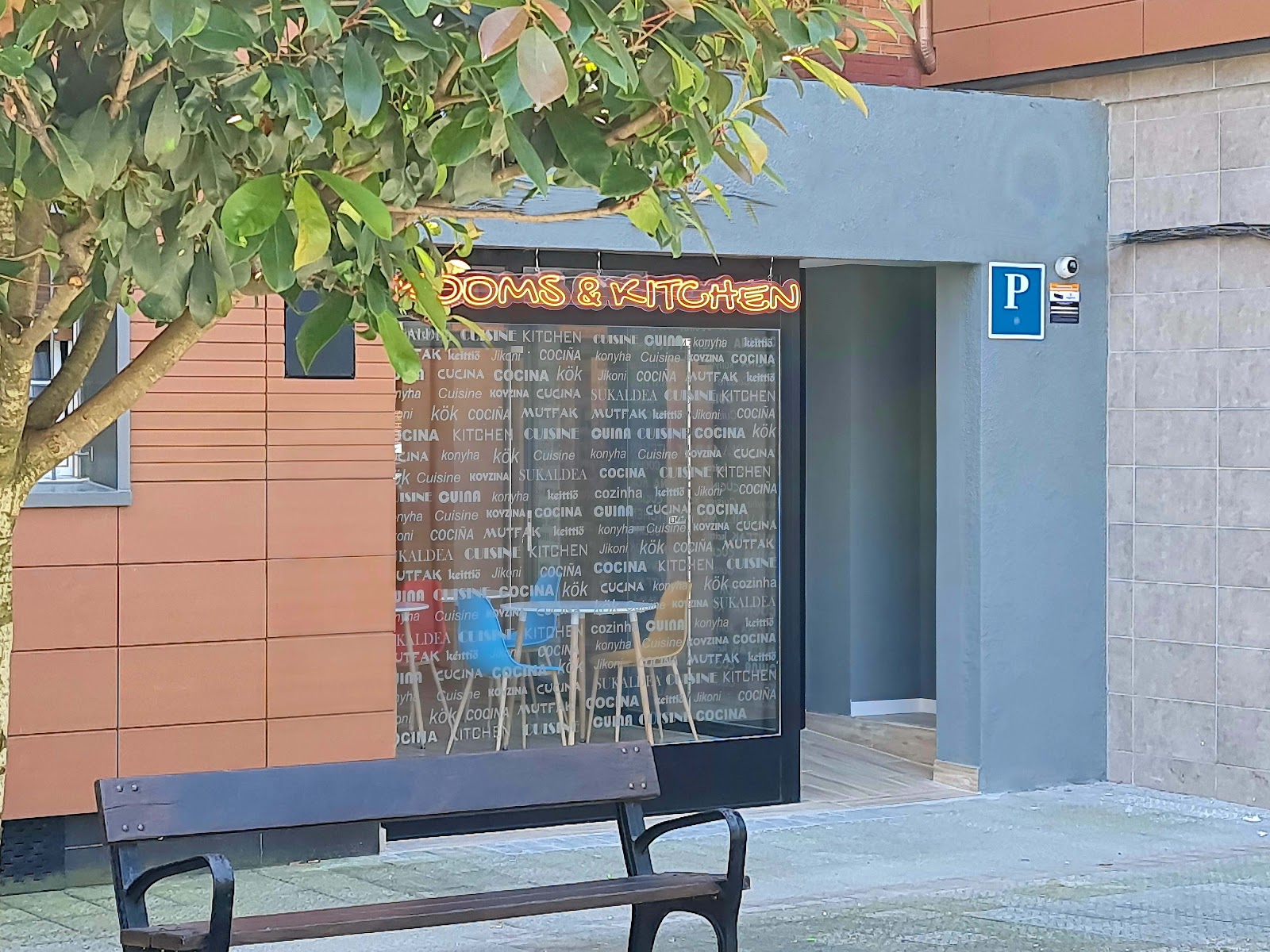 Bilbao Rooms & Kitchen Santutxu, guesthouse accommodation in Bilbao on the Camino del Norte