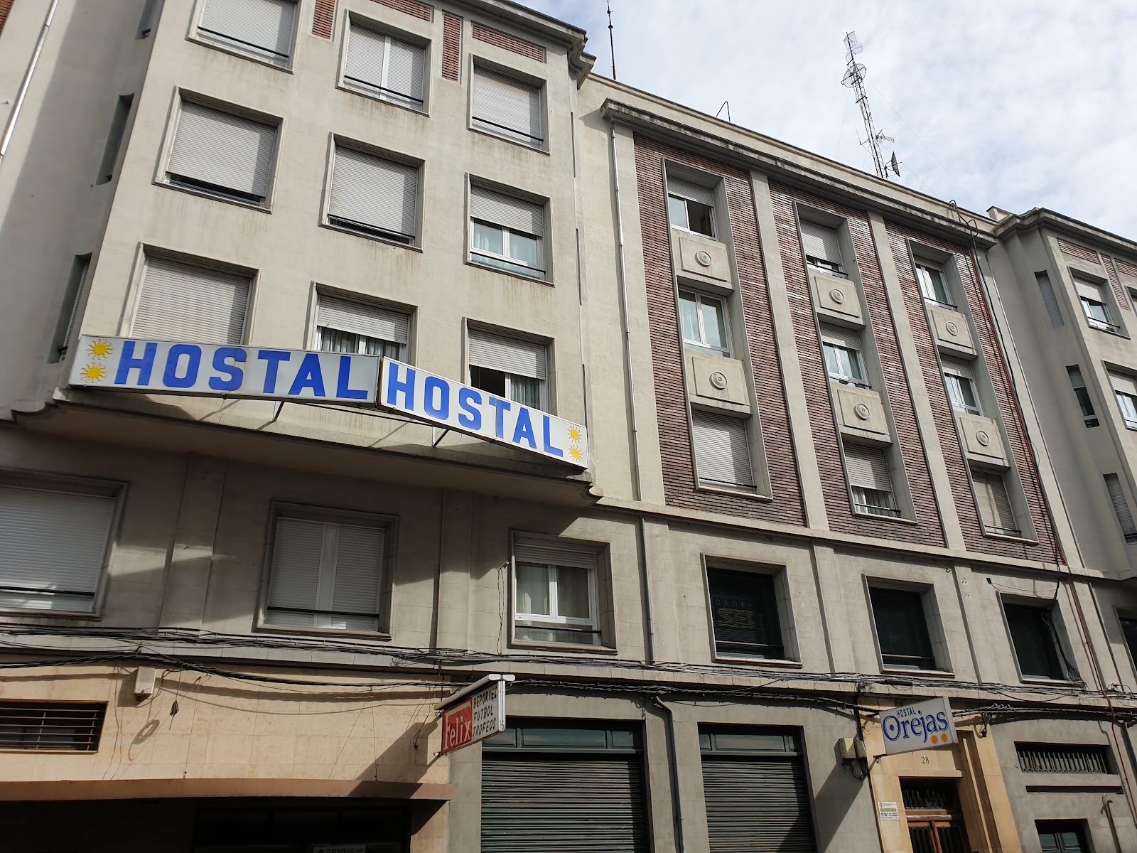 Hostal Orejas photo 10, guesthouse accommodation in León on the Camino Frances