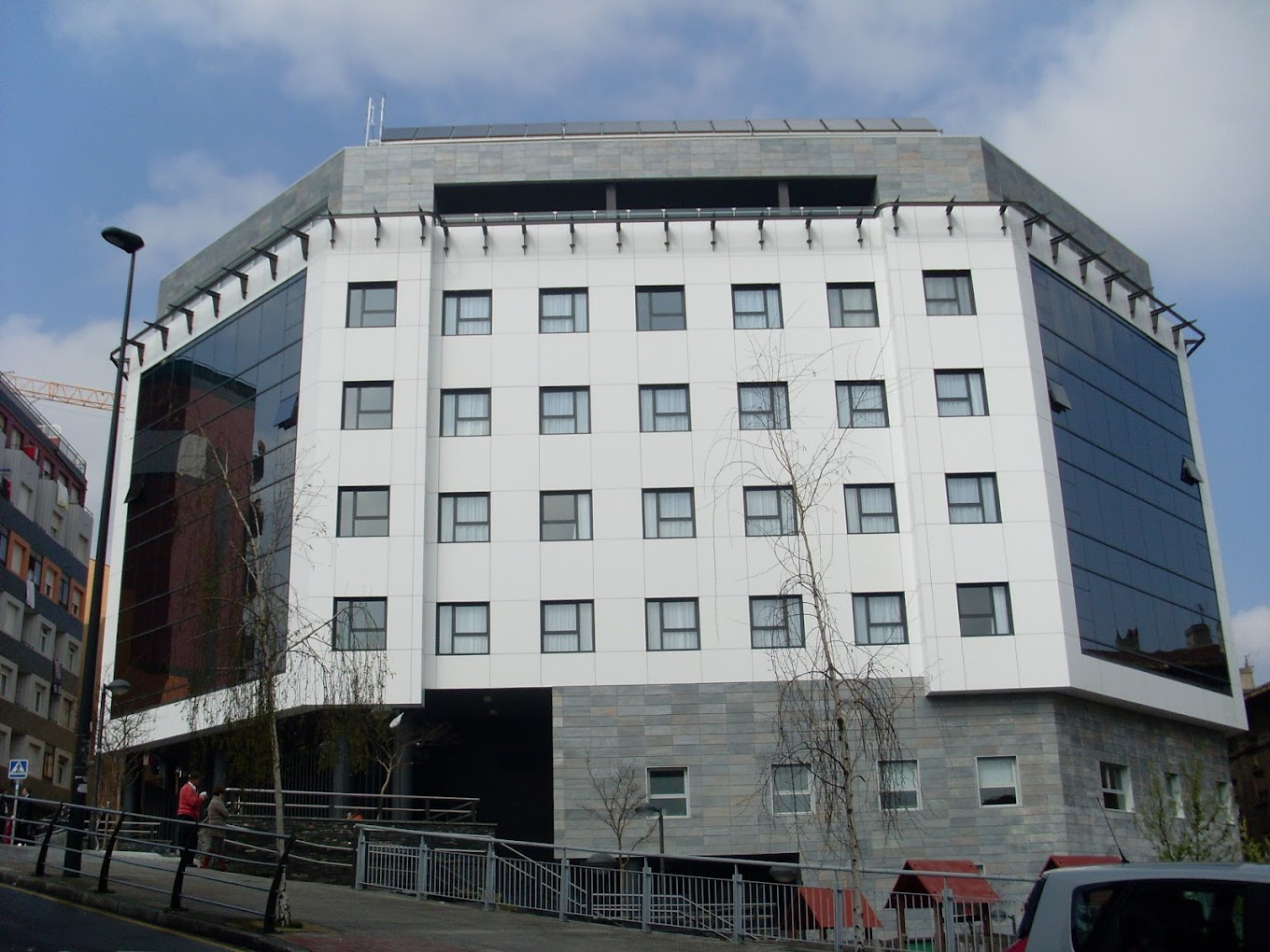 Residencia para mayores y Centro de día IMQ Igurco Bilbozar, accommodation listing in Bilbao on the Camino del Norte