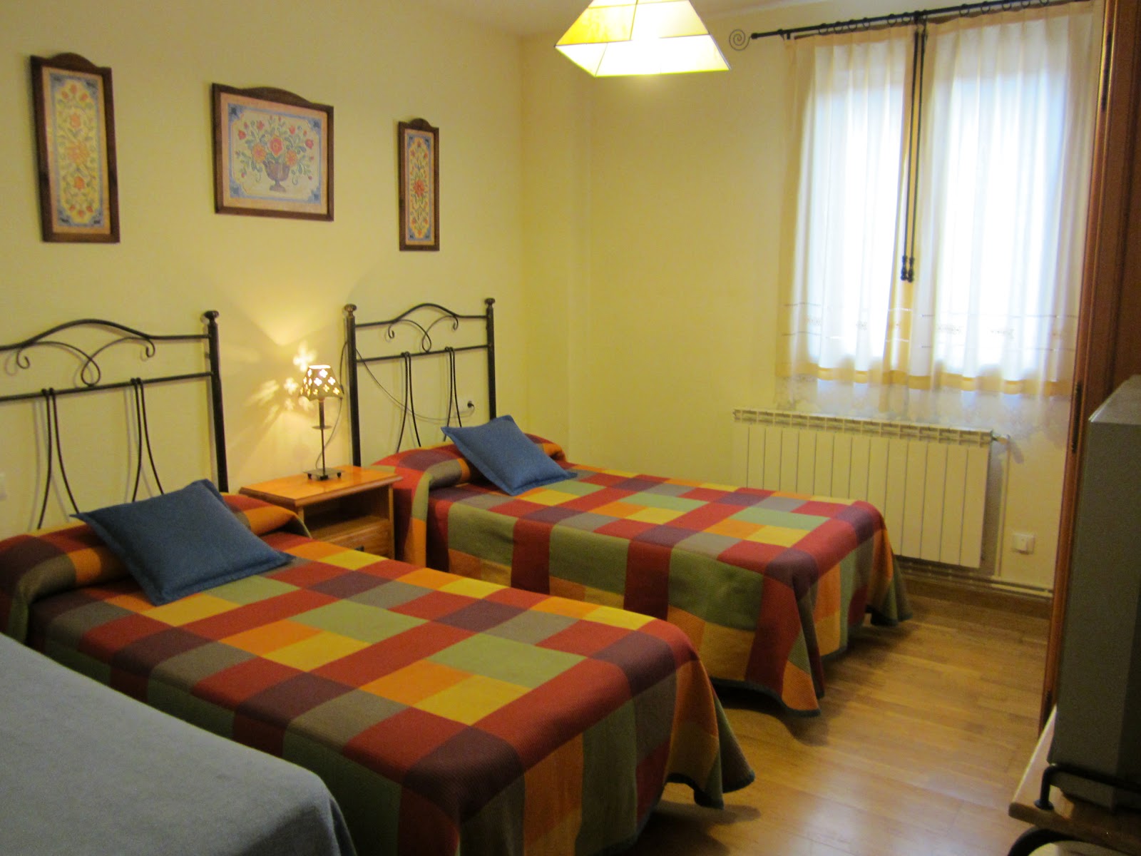 Pensión Usoa photo 8, guesthouse accommodation in Zubiri on the Camino Frances