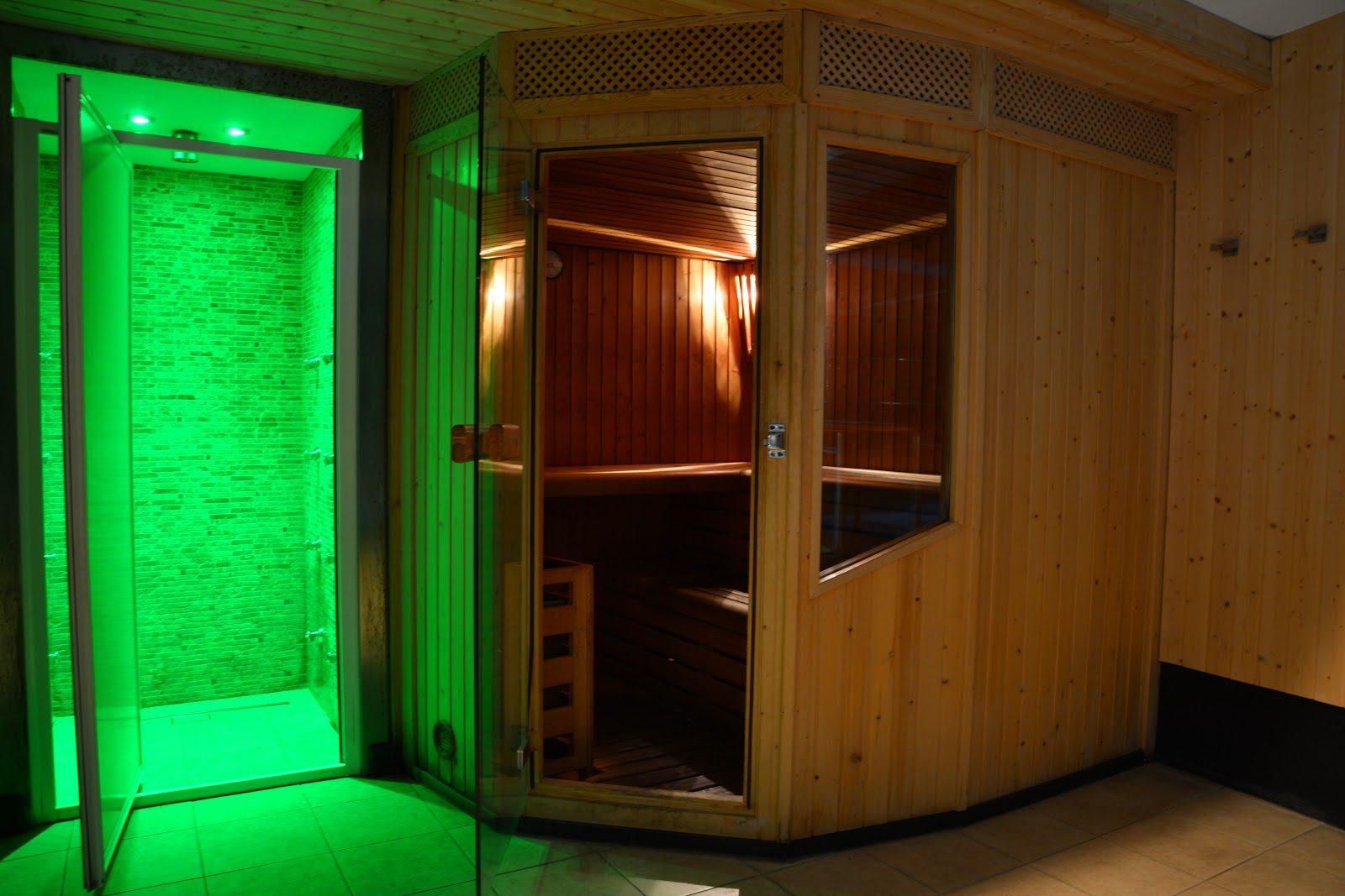 Hotel Spa QH photo 7, hotel accommodation in León on the Camino Frances