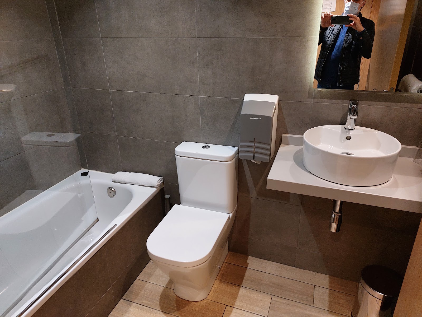 Hotel Bilbao Plaza photo 3, hotel accommodation in Bilbao on the Camino del Norte