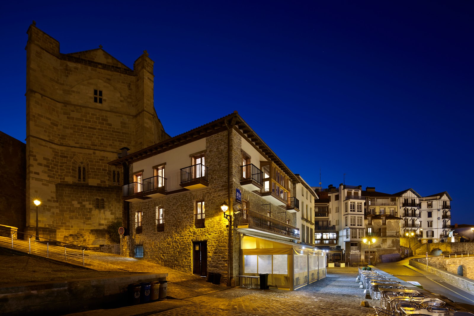Pensión Katrapona, guesthouse accommodation in Getaria on the Camino del Norte