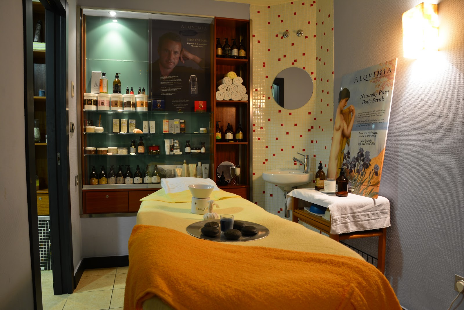 Hotel Spa QH photo 5, hotel accommodation in León on the Camino Frances