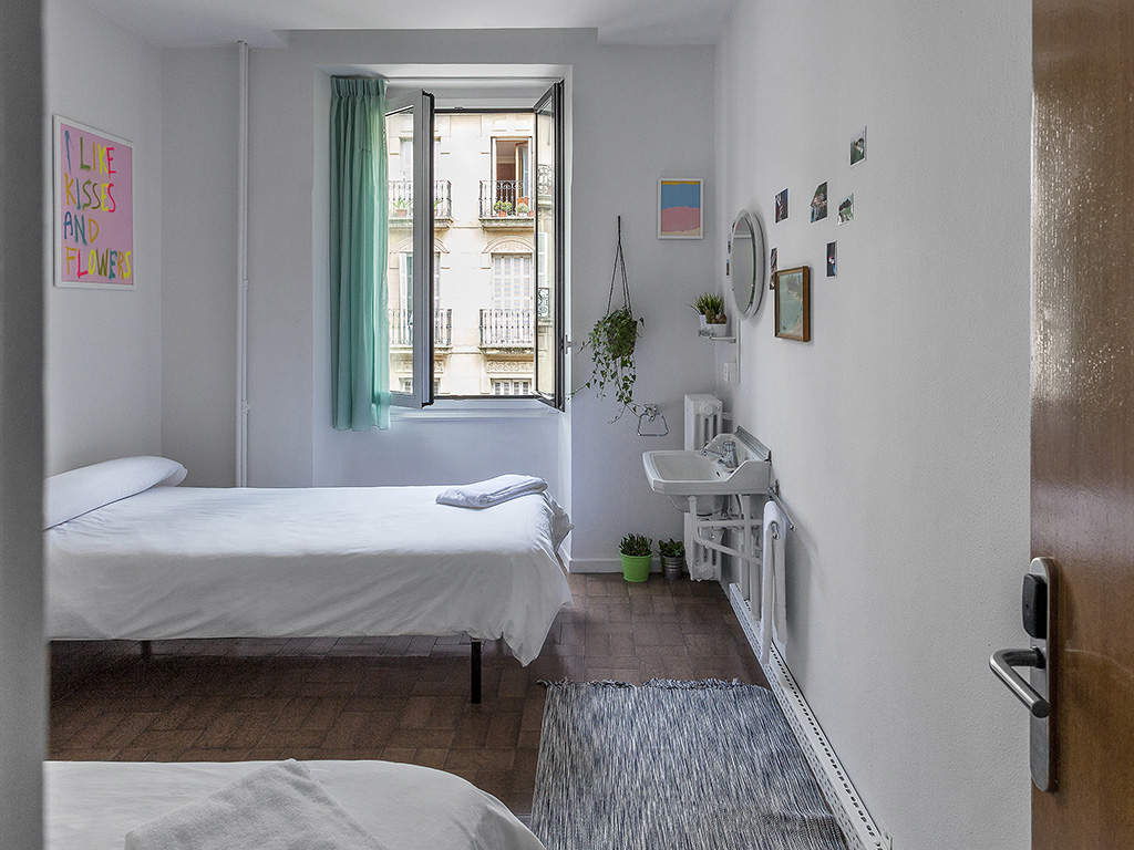 A Room in the City - Hostel San Sebastian photo 10, albergue accommodation in San Sebastian on the Camino del Norte