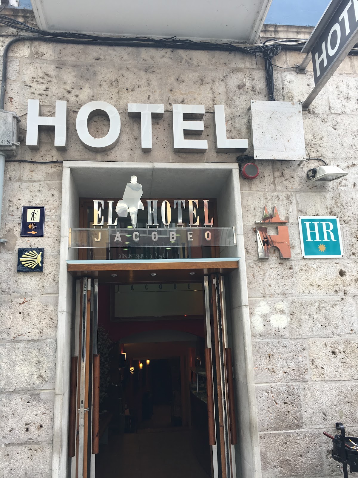 Hotel Jacobeo, hotel accommodation in Burgos on the Camino Frances