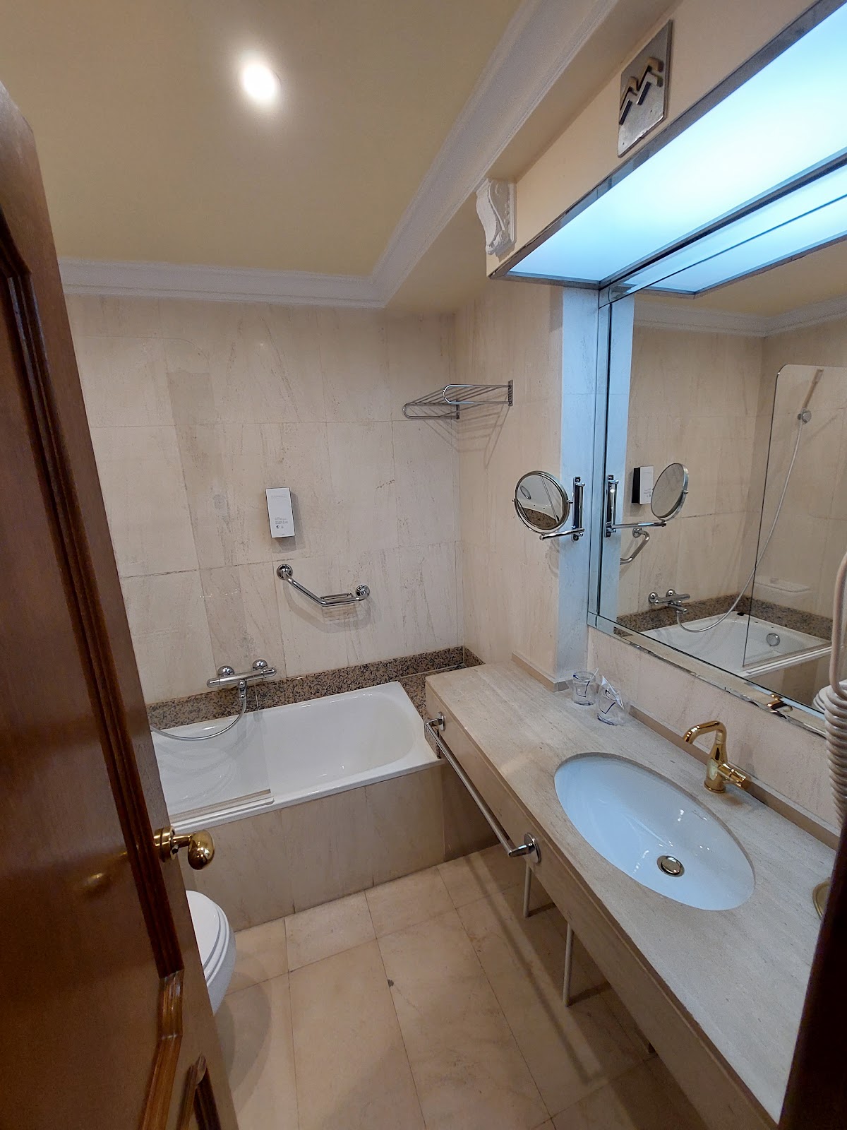 Hotel María Luisa photo 3, hotel accommodation in Burgos on the Camino Frances
