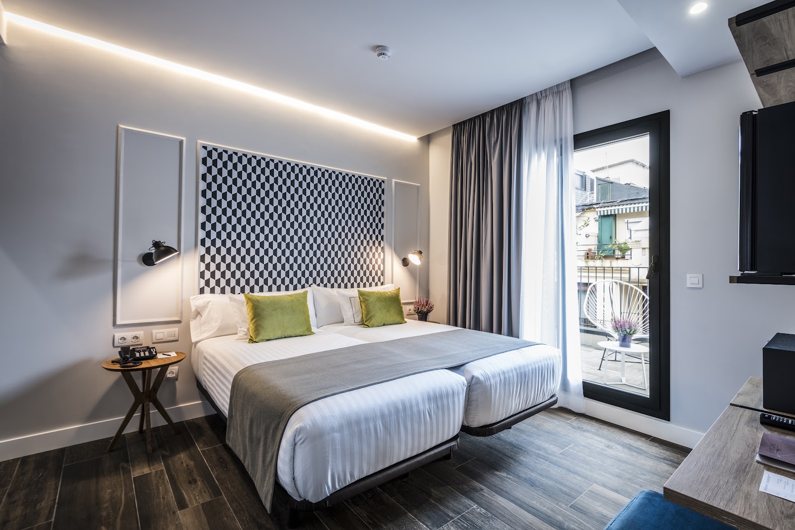 Intelier Victoria photo 2, hotel accommodation in San Sebastian on the Camino del Norte