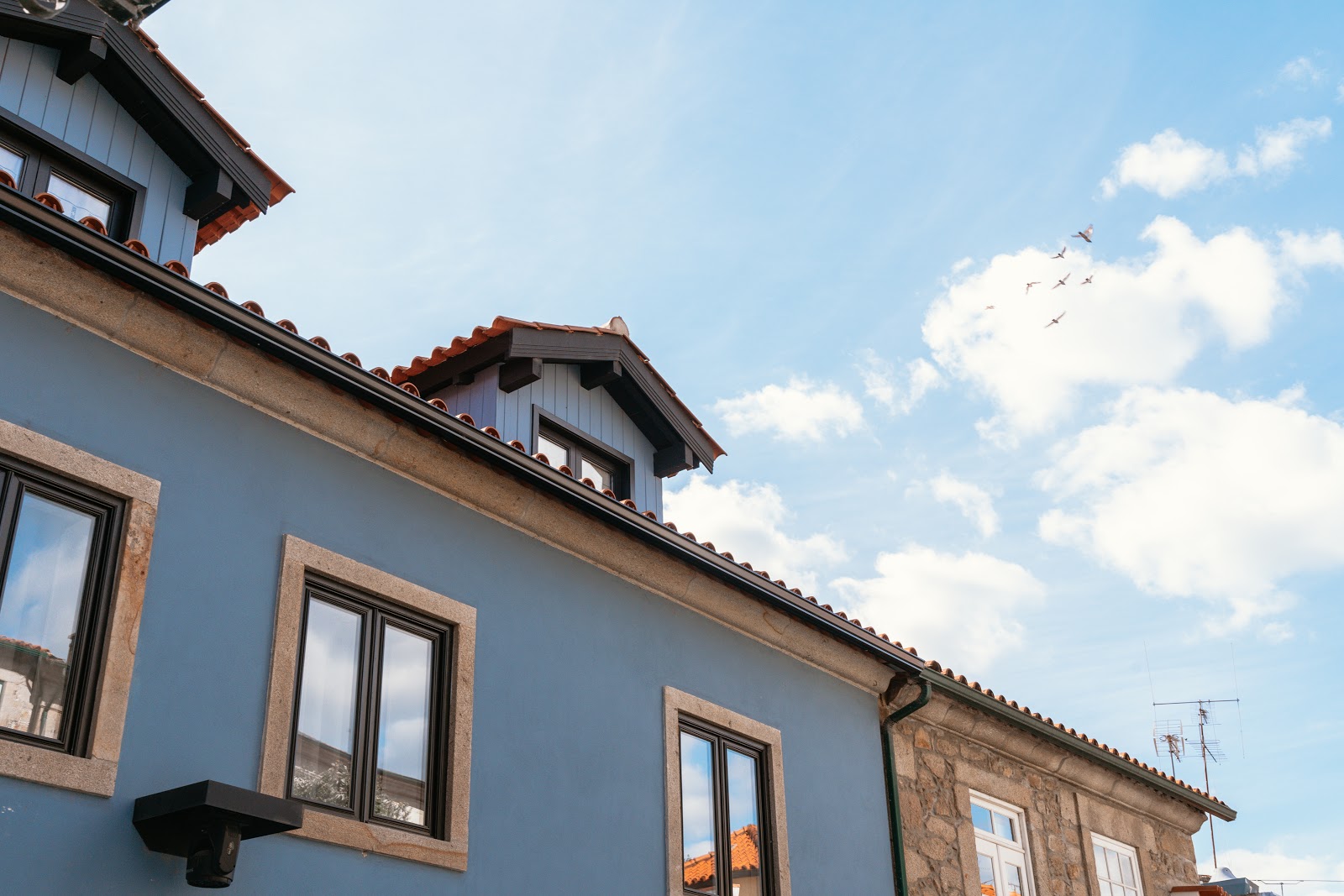 Blue House Ponte de Lima, hotel accommodation in Ponte de Lima on the Camino Portuguese