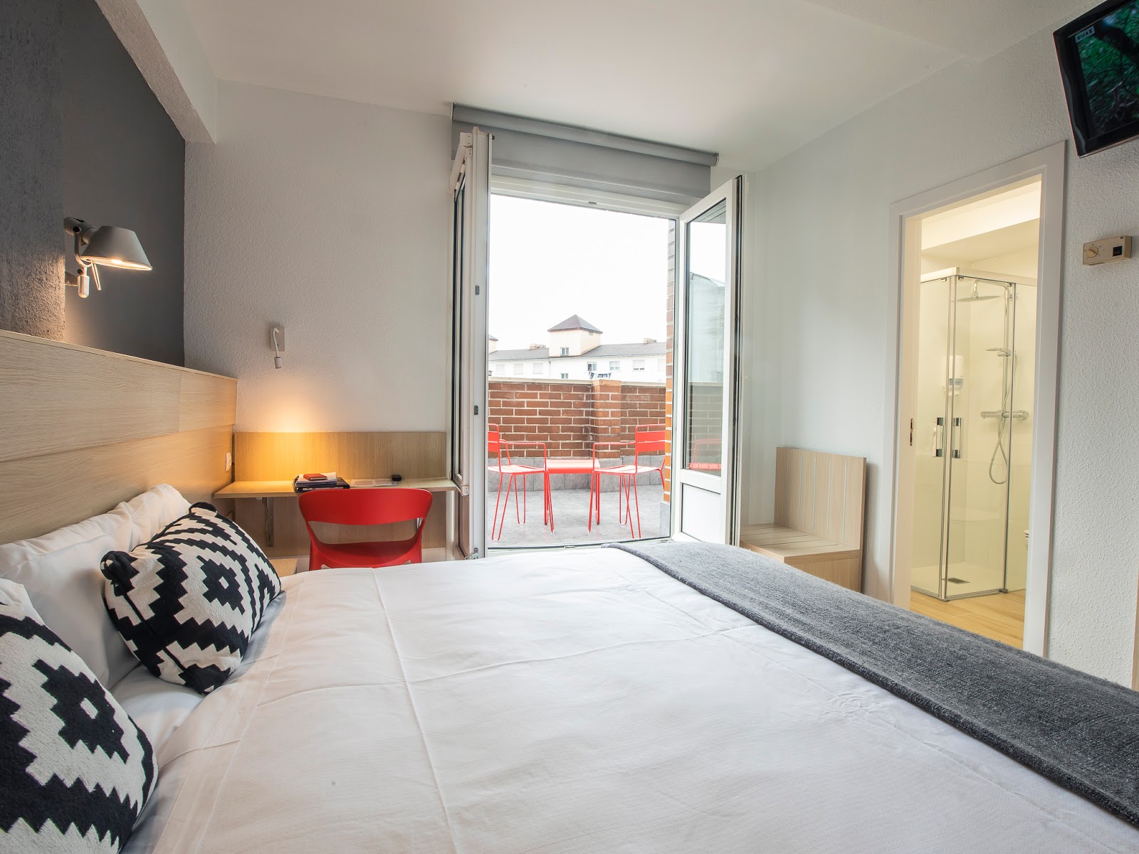 Hotel Burlada photo 2, hotel accommodation in Trinidad de Arre / Villava on the Camino Frances