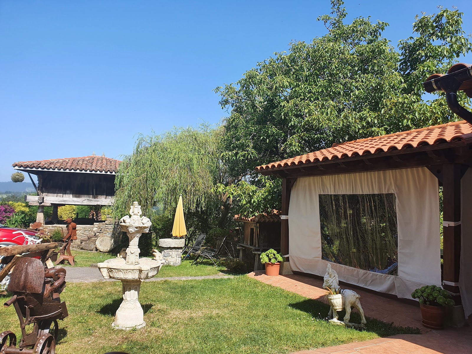 La Casina Del Fresnu, guesthouse accommodation in Fresnu on the Camino del Norte