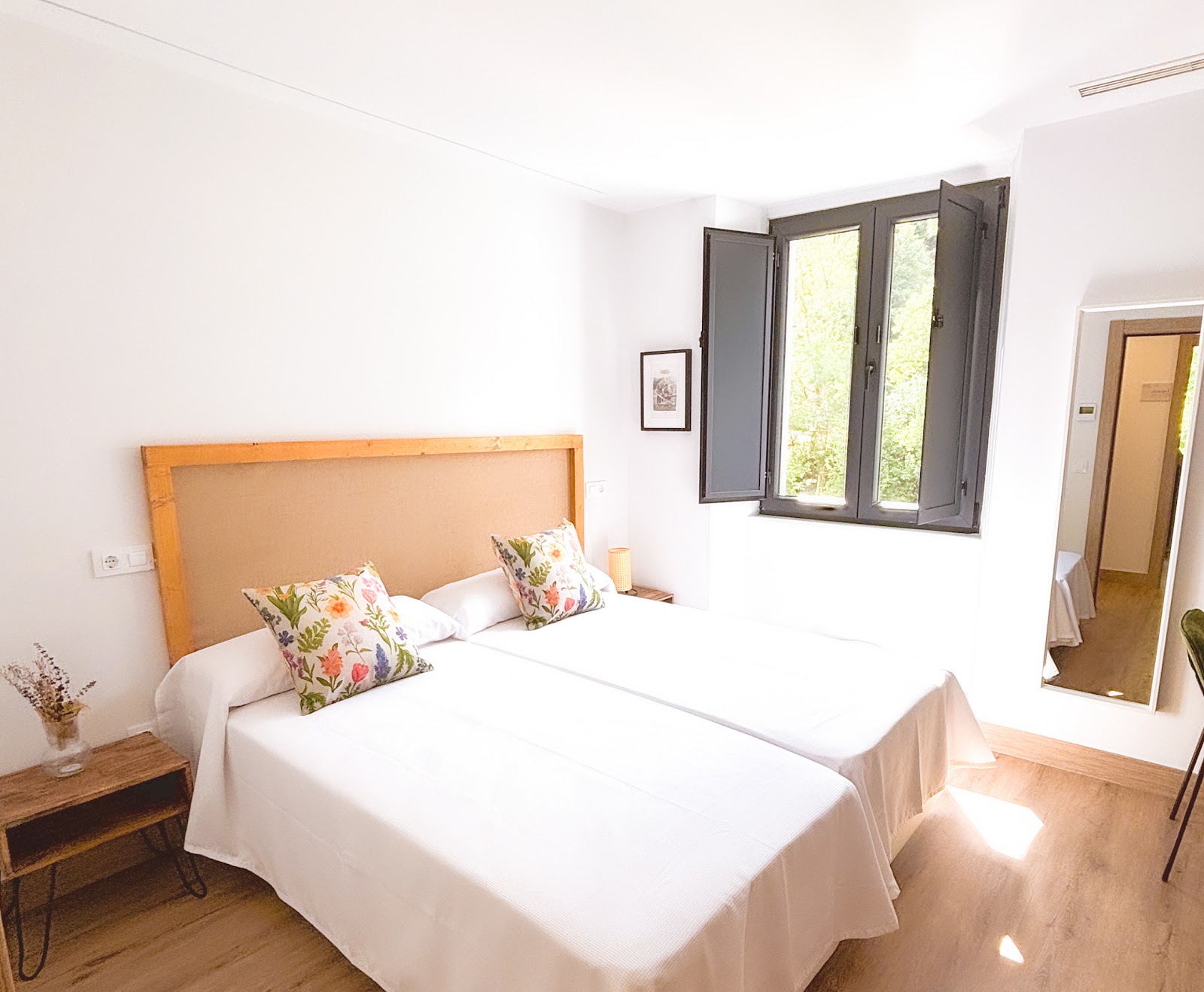 Hotel Casa Dos Gardas photo 2, hotel accommodation in Samos on the Camino Frances
