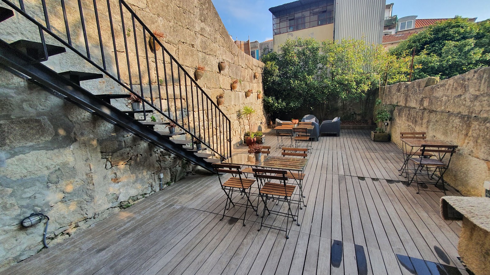 Down2Town B&B, guesthouse accommodation in Porto on the Camino Portuguese