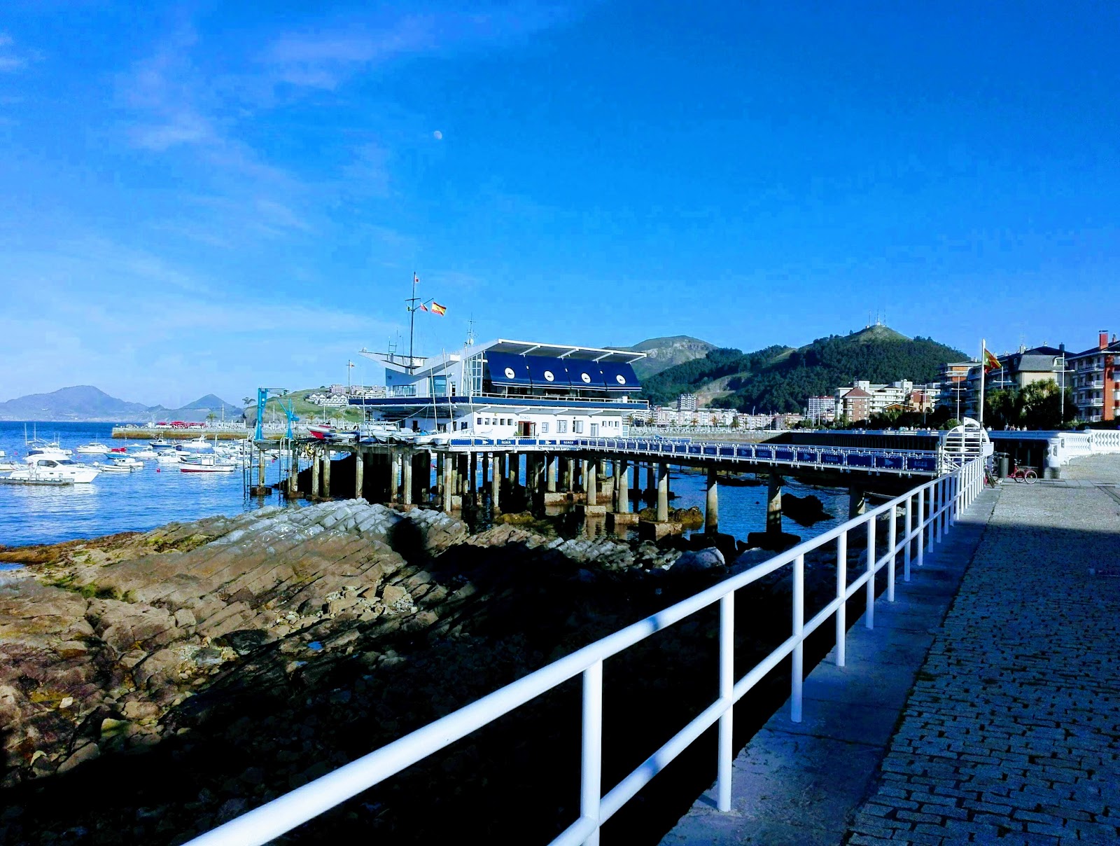 Pension La Mar photo 5, albergue accommodation in Castro-Urdiales on the Camino del Norte