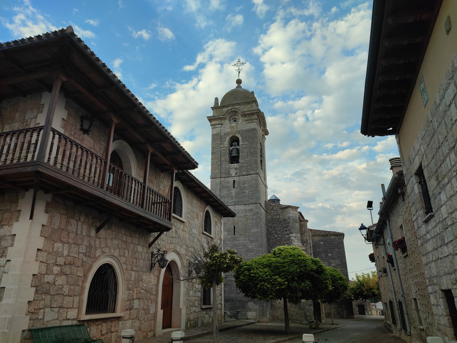 Hotel Camino de Rabé, accommodation listing in Rabé de las Calzadas on the Camino Frances
