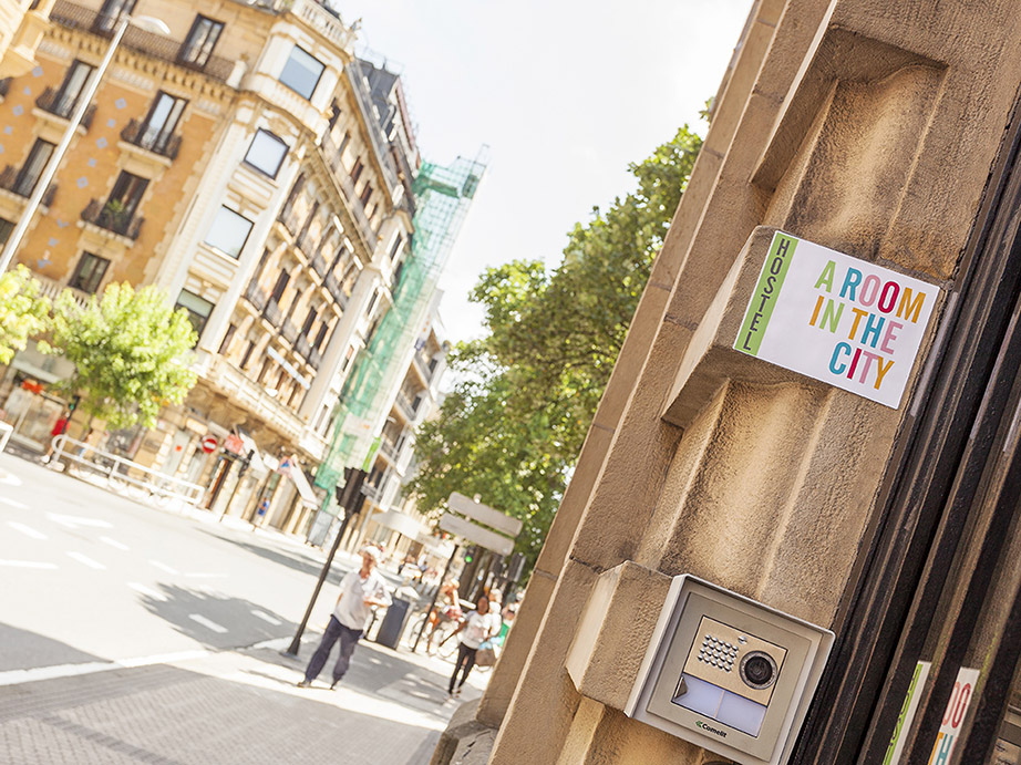 A Room in the City - Hostel San Sebastian, albergue accommodation in San Sebastian on the Camino del Norte