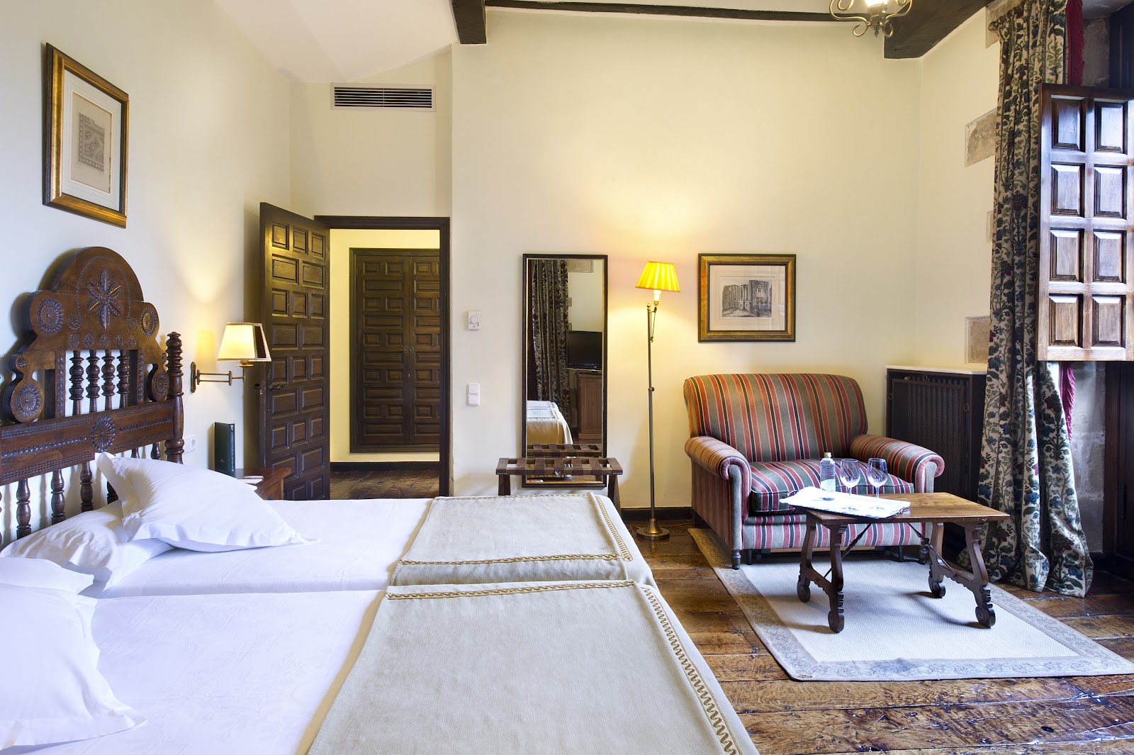 Parador de Santillana Gil Blas photo 8, hotel accommodation in Santillana del Mar on the Camino del Norte
