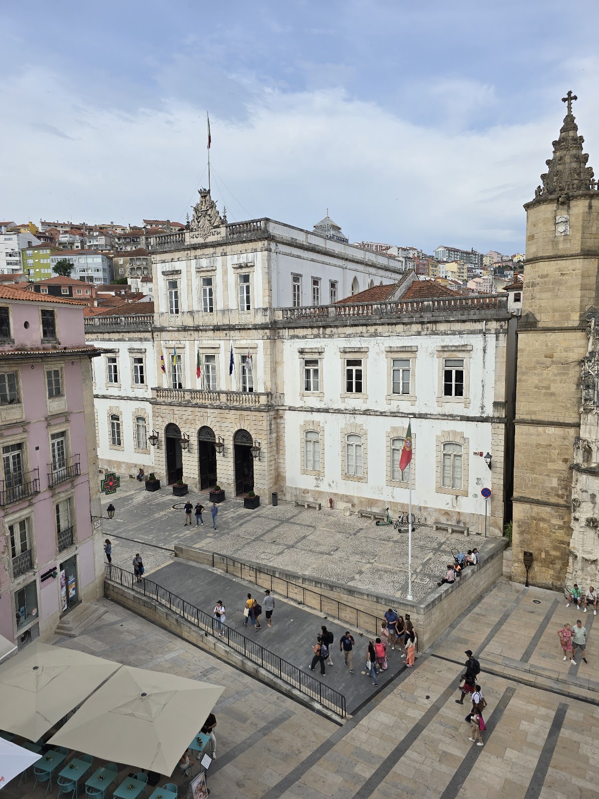 Pensão Santa Cruz photo 9, guesthouse accommodation in Coimbra on the Camino Portuguese
