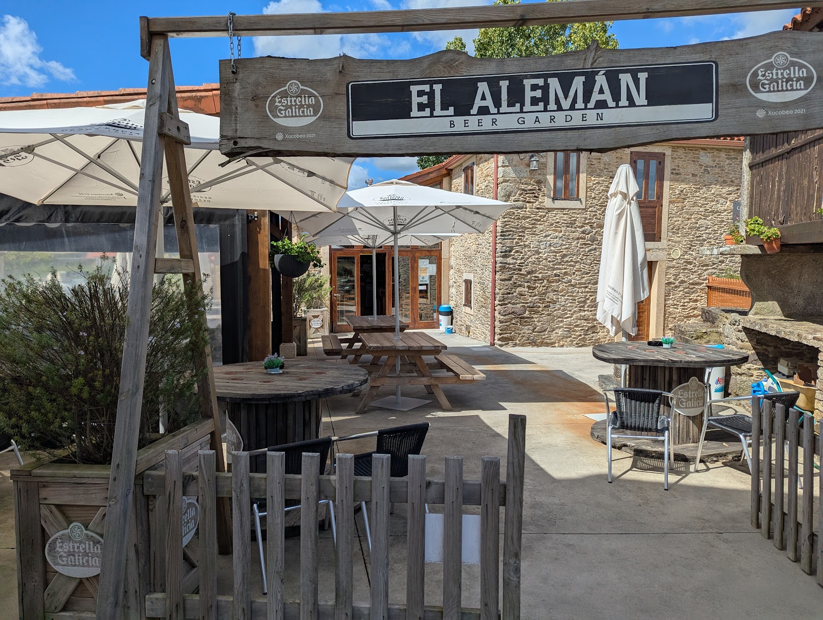 Albergue El Aleman photo 10, hostel accommodation in Boente on the Camino Frances
