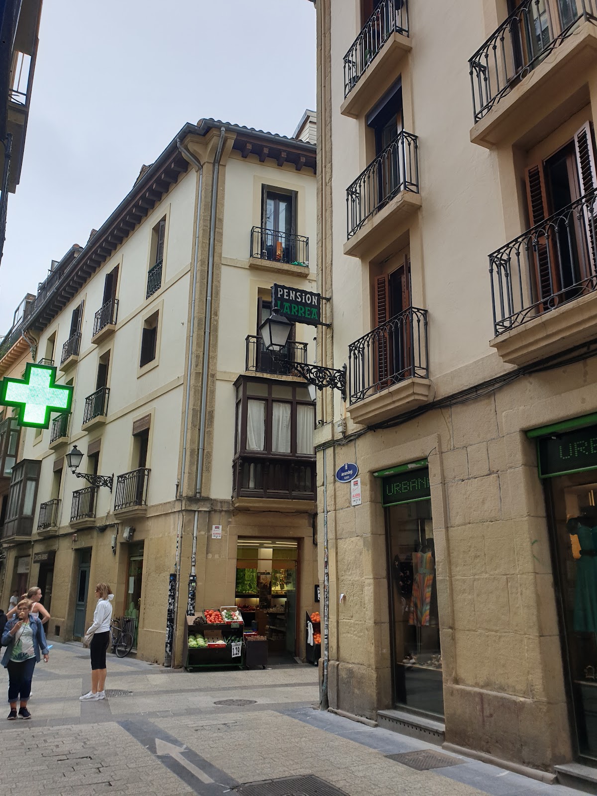 Larrea Pentsioa, pension accommodation in San Sebastian on the Camino del Norte