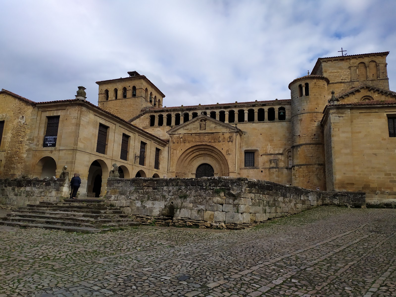 Albergue Gandara, albergue accommodation in Santillana del Mar on the Camino del Norte