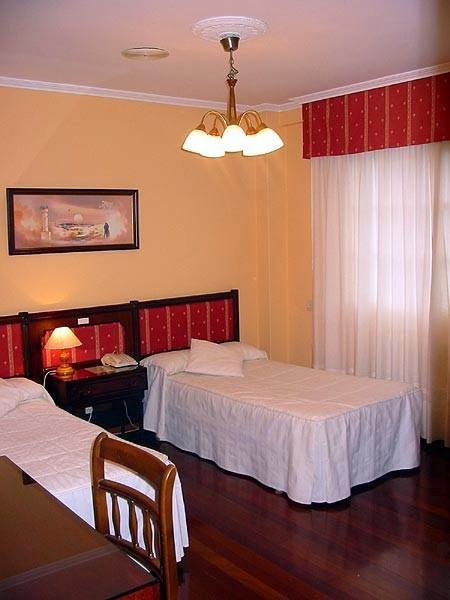 Hotel O Pino photo 5, hotel accommodation in Pedrouze / Arca on the Camino Frances