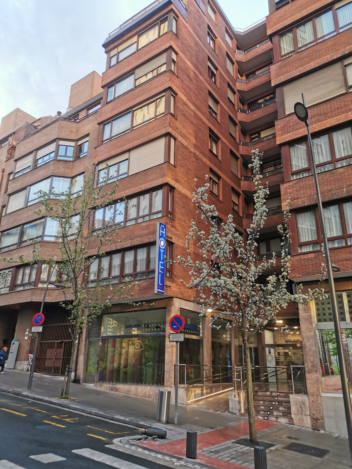 Hotel Photo Zabalburu, hotel accommodation in Bilbao on the Camino del Norte