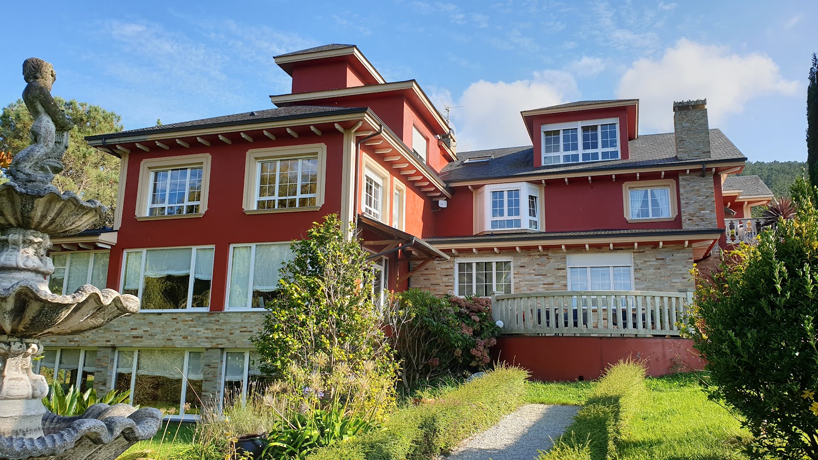 Casa Manoli photo 4, hotel accommodation in Almuña on the Camino del Norte