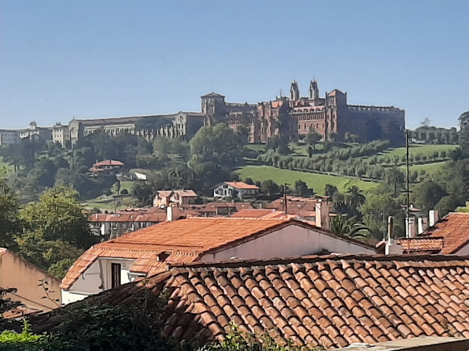 Marina De Campios, hotel accommodation in Comillas on the Camino del Norte