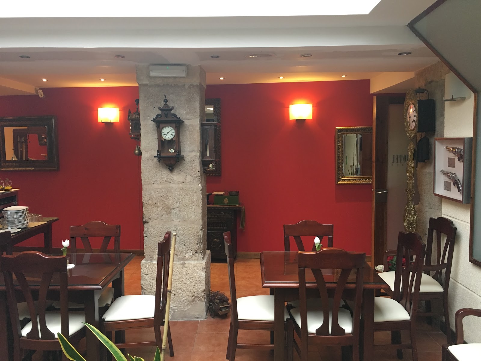 Hotel Jacobeo photo 3, hotel accommodation in Burgos on the Camino Frances