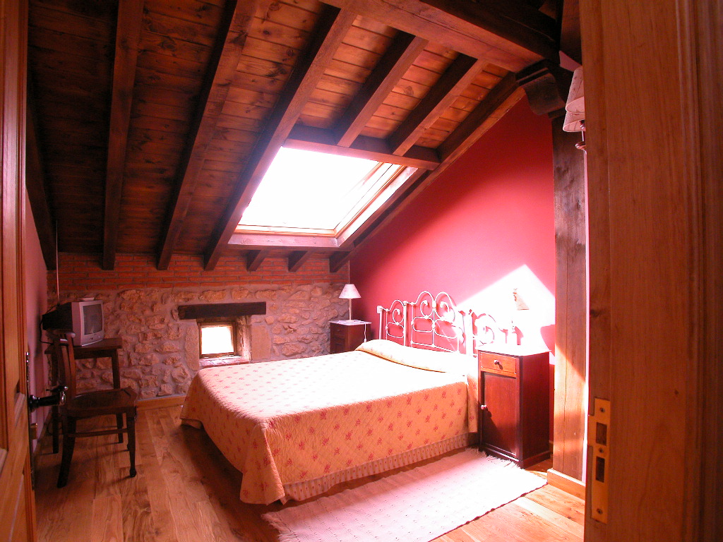 De Peredo Y Villa photo 7, villa accommodation in Capilla del Barrio Pereo on the Camino del Norte