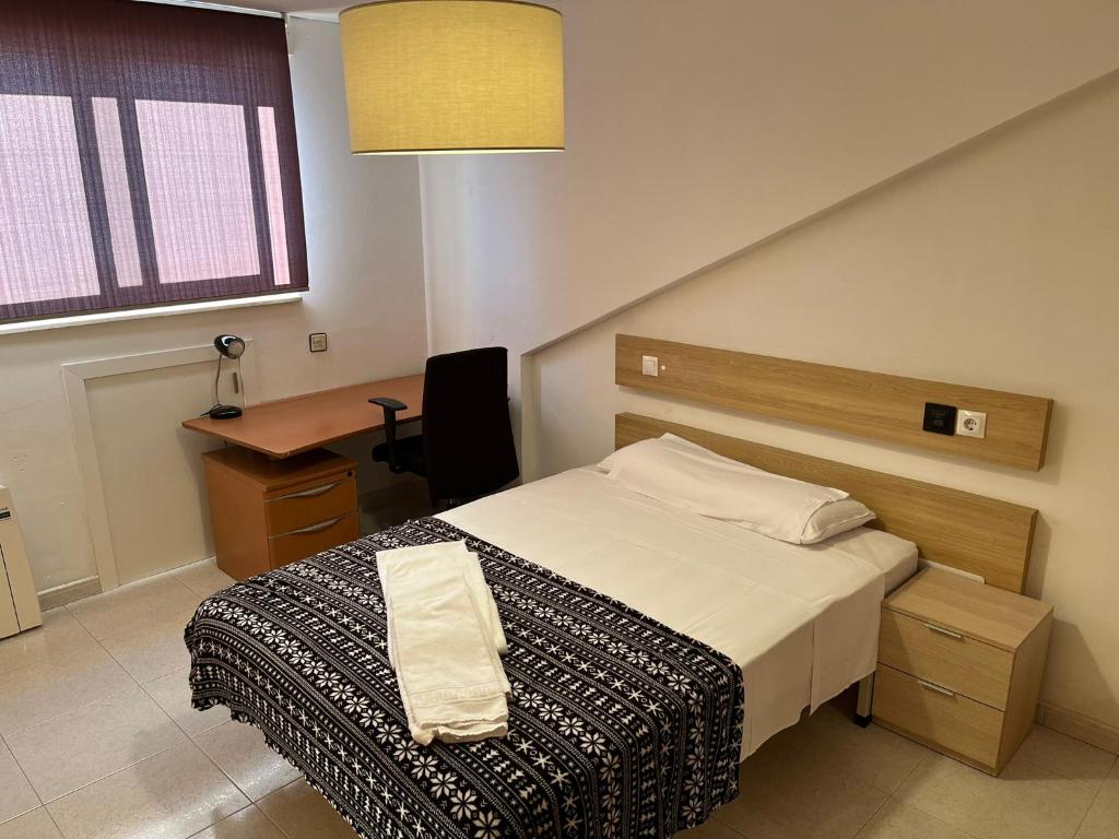 Residencia Vista Alegre photo 2, albergue accommodation in Santiago de Compostela on the Camino Frances