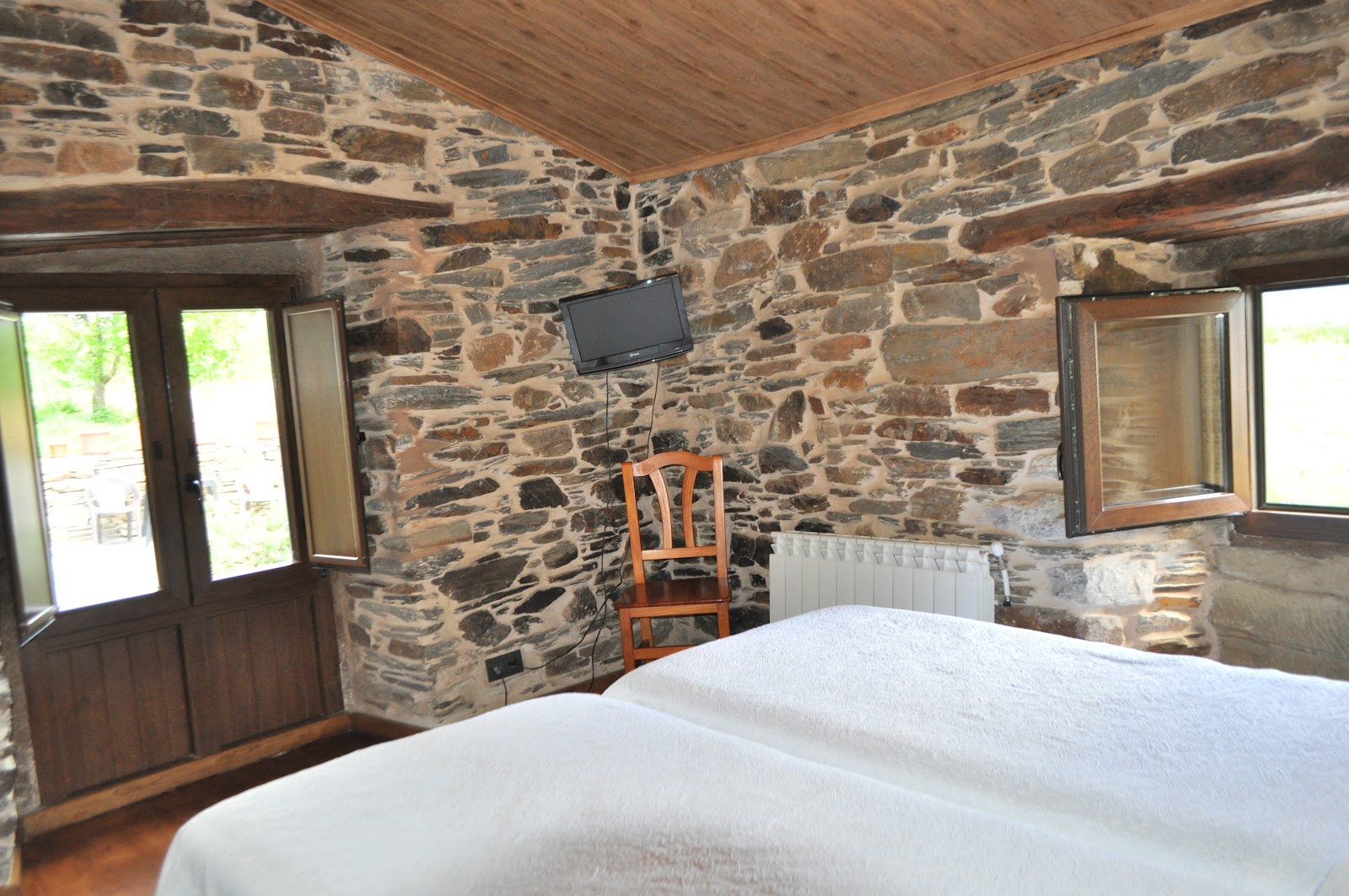 Albergue A Horta de Abel photo 4, hostel accommodation in Triacastela on the Camino Frances
