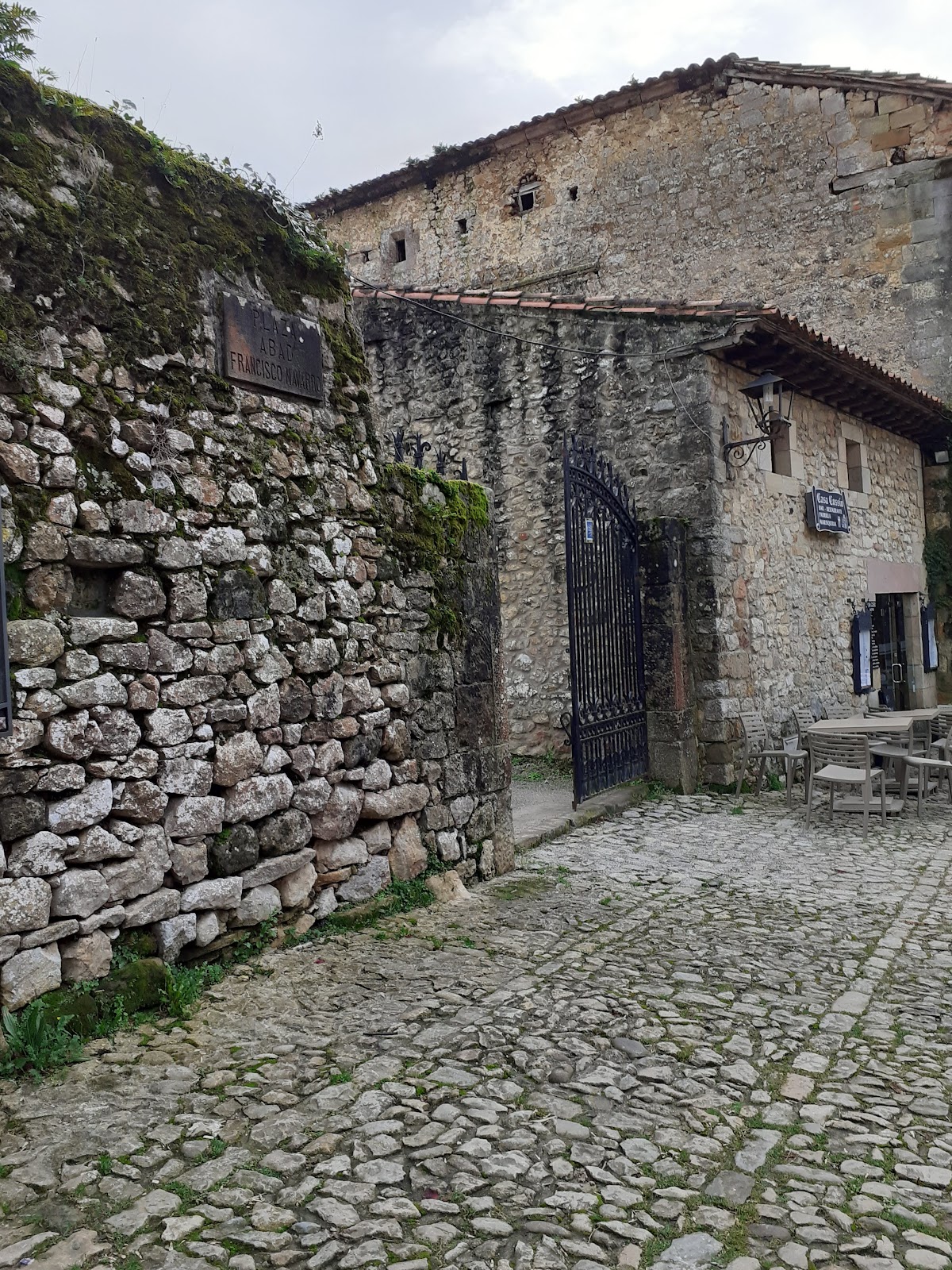 Albergue Municipal de peregrinos Jesús Otero photo 6, albergue accommodation in Santillana del Mar on the Camino del Norte