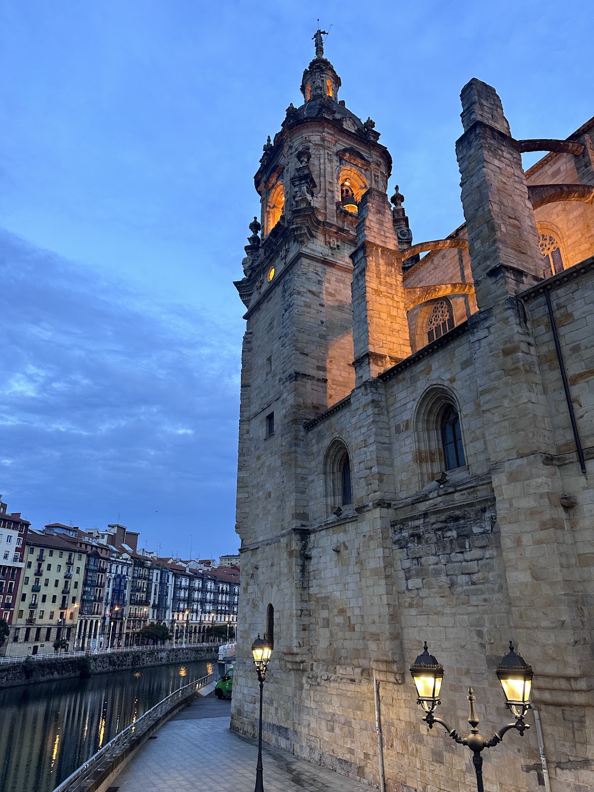Albergue Santa Cruz, albergue accommodation in Bilbao on the Camino del Norte