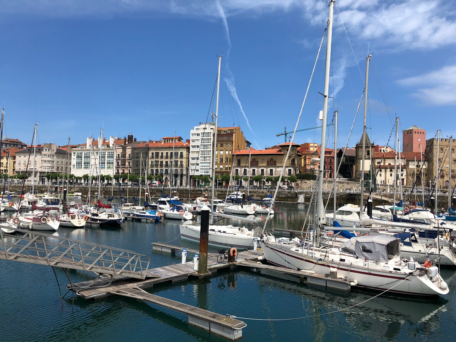 Alojamientos Muelle de Gijón, guesthouse accommodation in Gijón on the Camino del Norte
