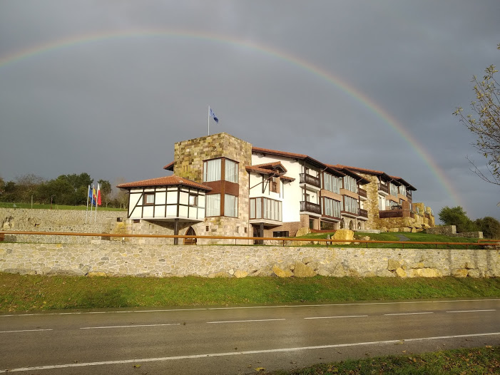 Apartamentos Estela de Altamira, apartment accommodation in Santillana del Mar on the Camino del Norte