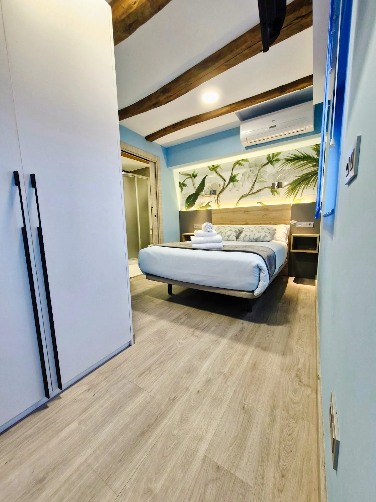Feeling Home Suites&Rooms photo 9, guesthouse accommodation in León on the Camino Frances