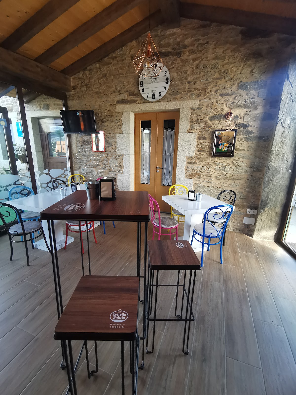 A Casa do Hórreo photo 9, accommodation listing in A Calle de Ferreiros on the Camino Frances